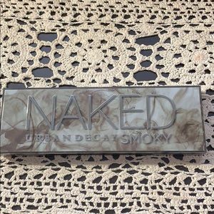 Urban Decay NAKED Smoky eyeshadow palette